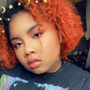 Meet your Posher, Janai